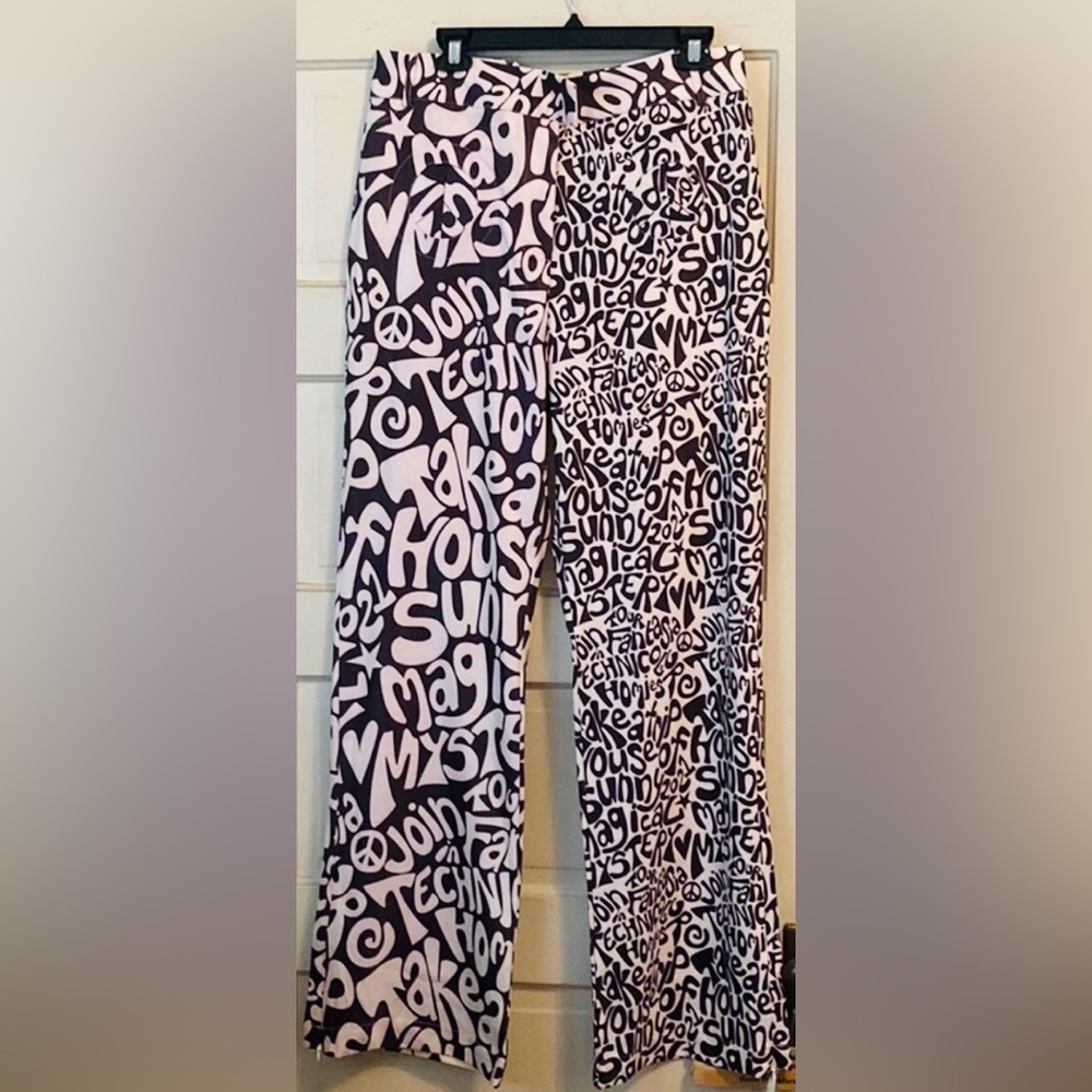 NWT House Of Sunny Scooby Graphic Straight Leg Pants Size 10 - Picture 9 of 10